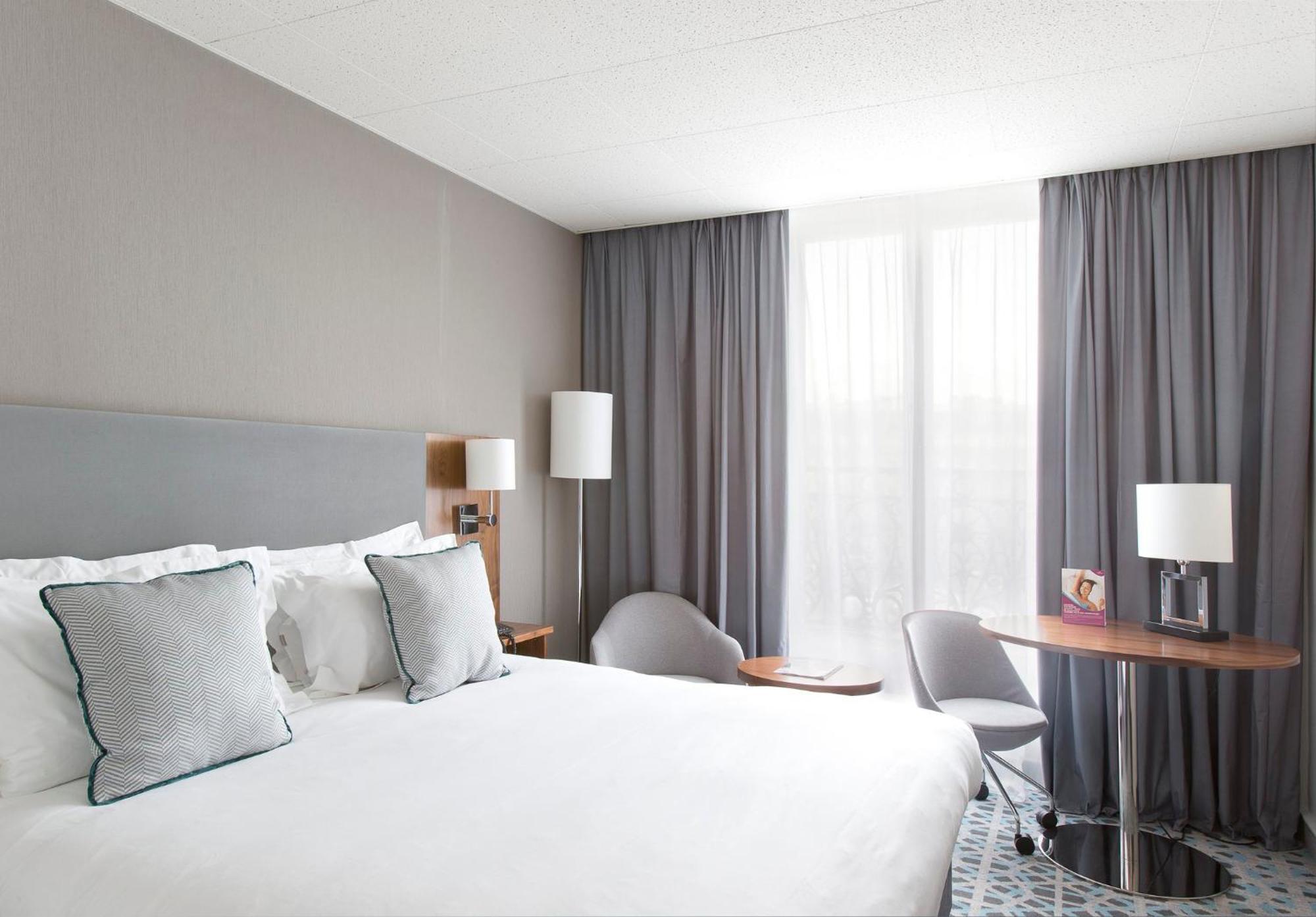 Crowne Plaza Paris Republique By Ihg Hotel Exterior photo