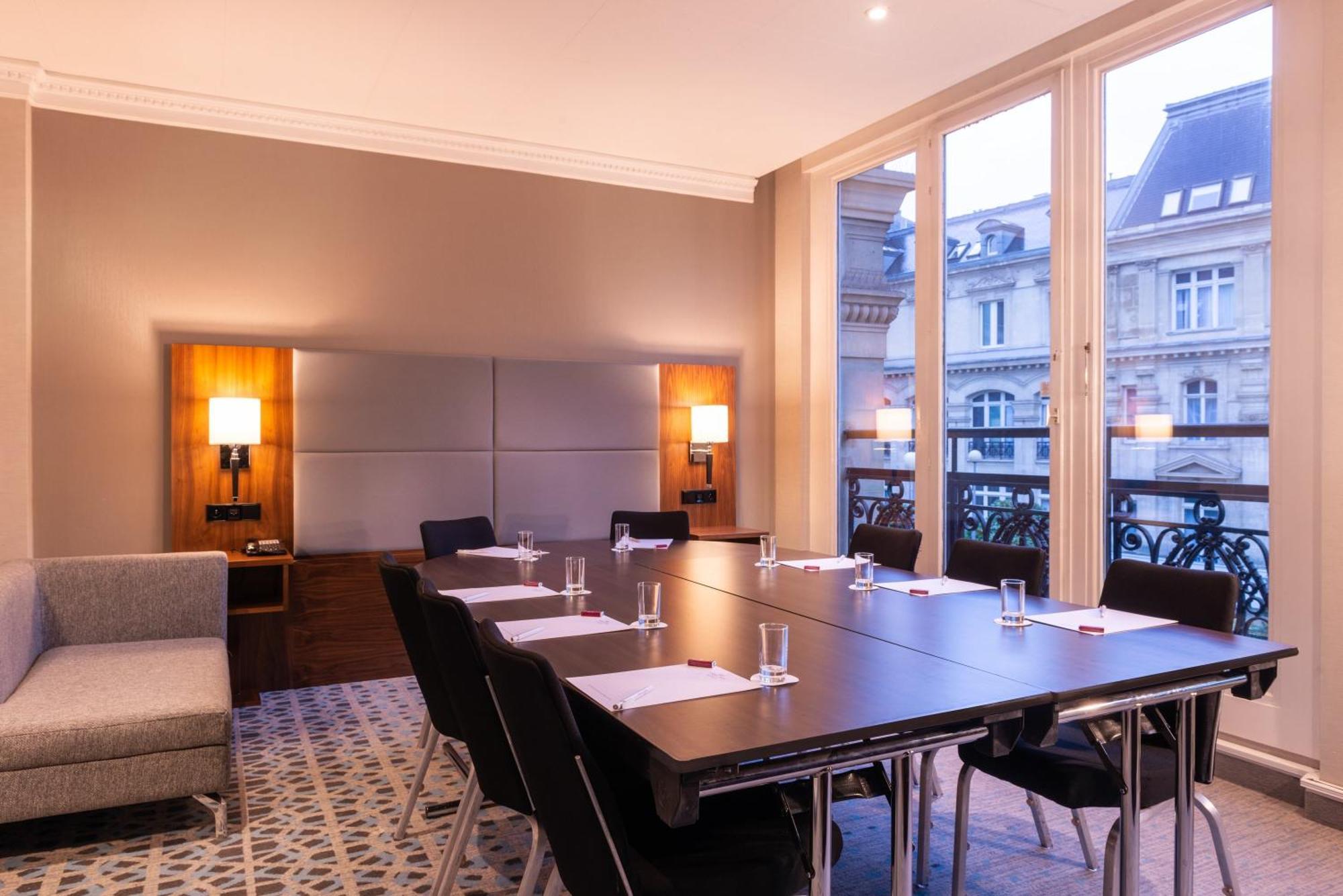 Crowne Plaza Paris Republique By Ihg Hotel Exterior photo
