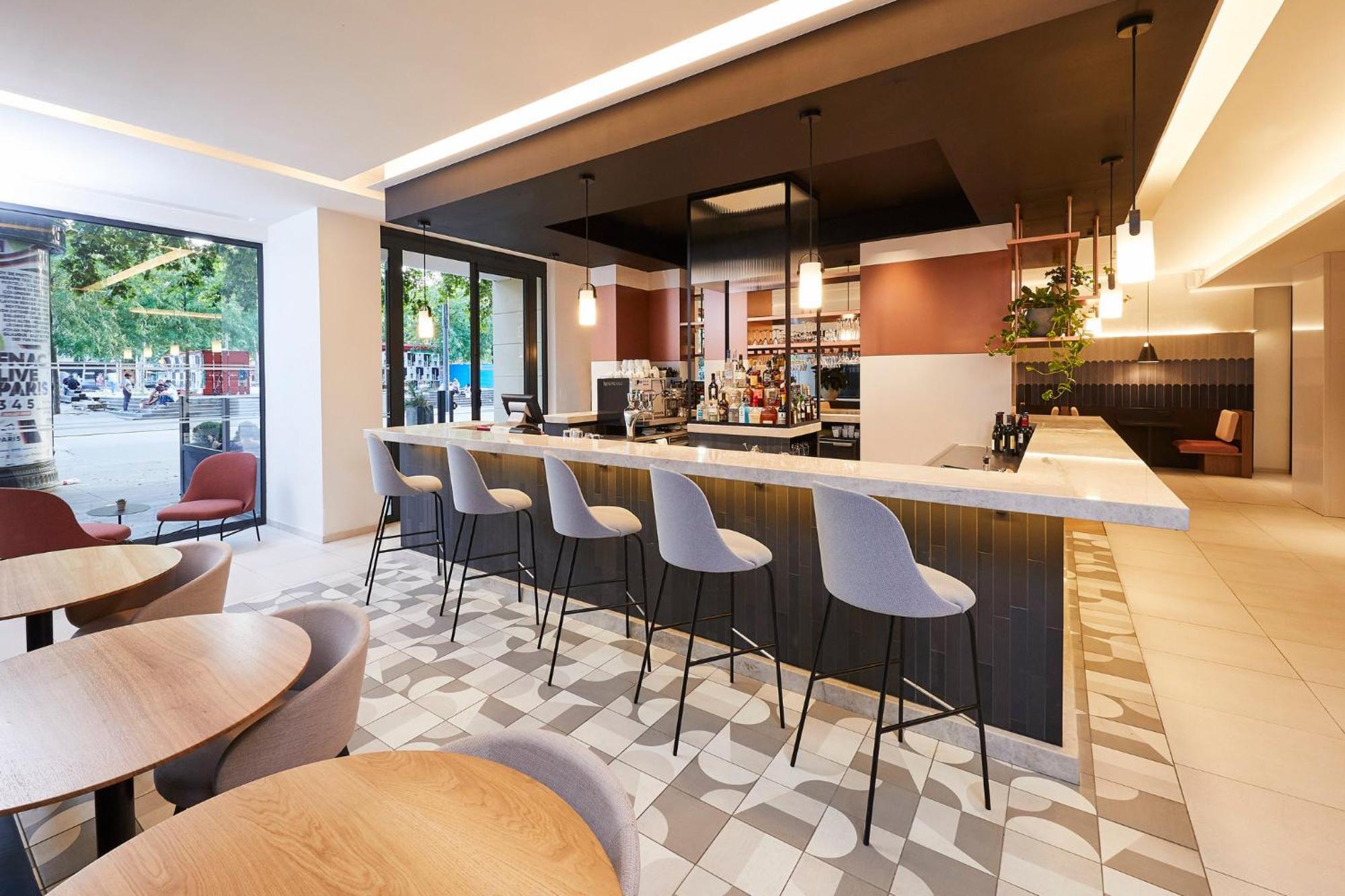 Crowne Plaza Paris Republique By Ihg Hotel Exterior photo