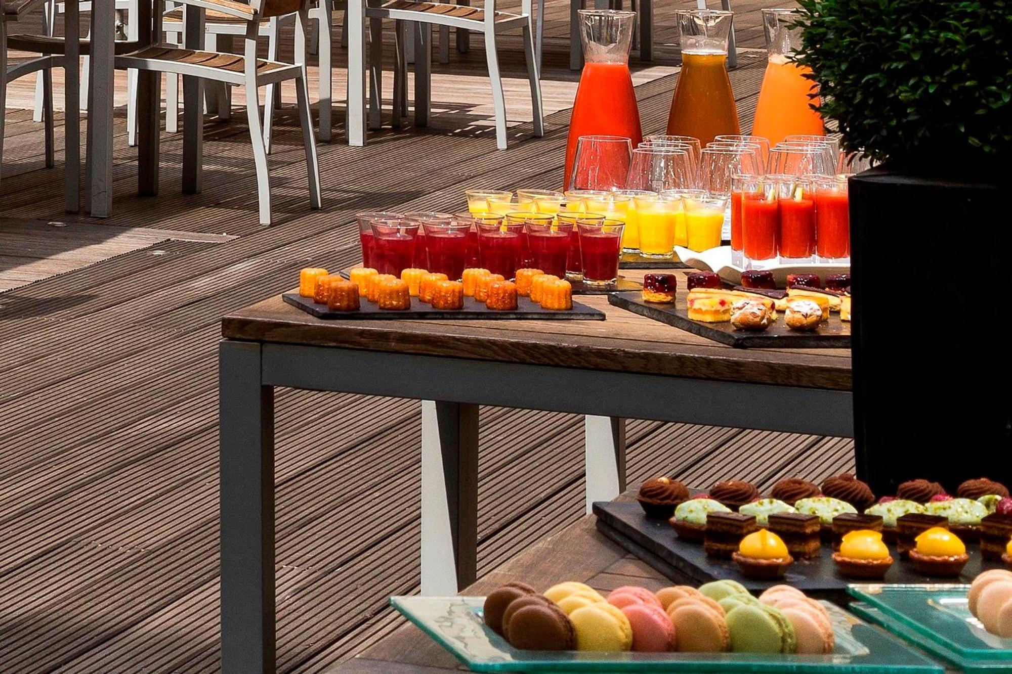 Crowne Plaza Paris Republique By Ihg Hotel Exterior photo